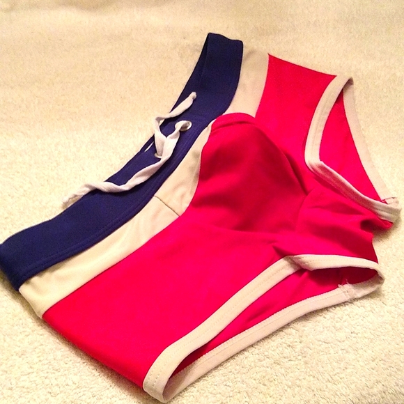 Seobean Swimsuit - Picture 2 of 8